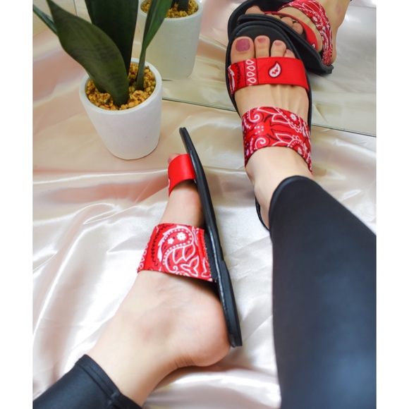 BADDIE TYPE - RED - Picture 2 of 2